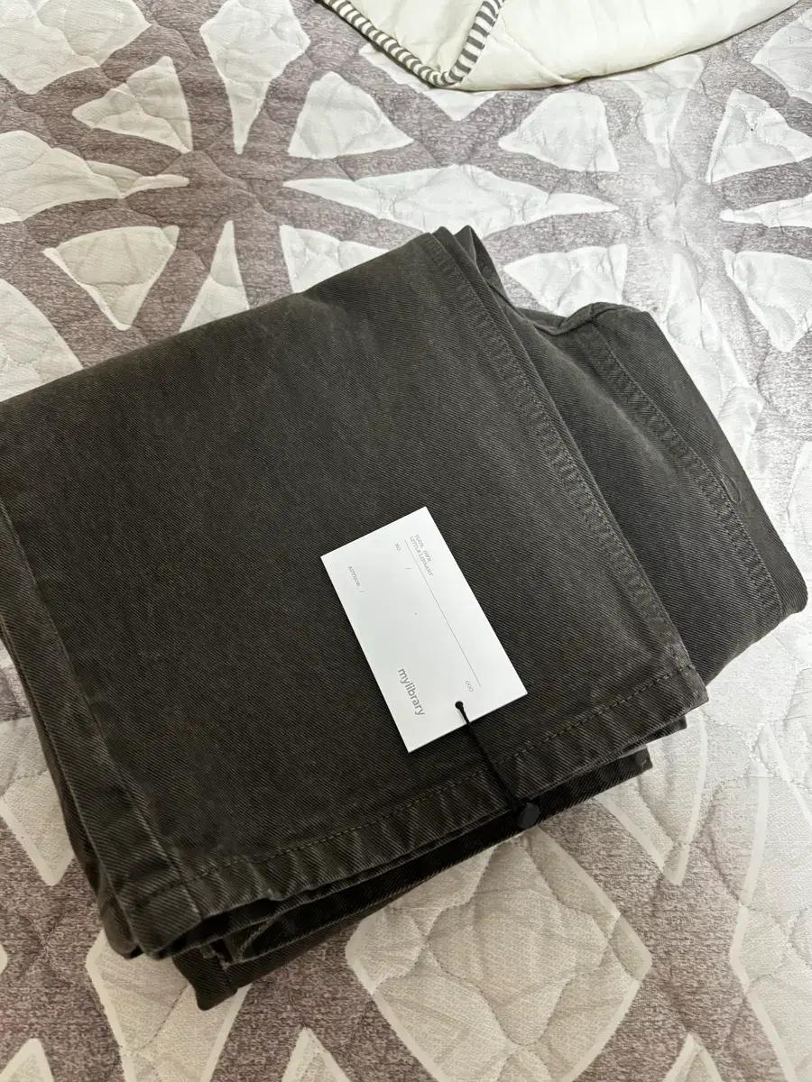 마이라이브러리 104 dust olive 팬츠