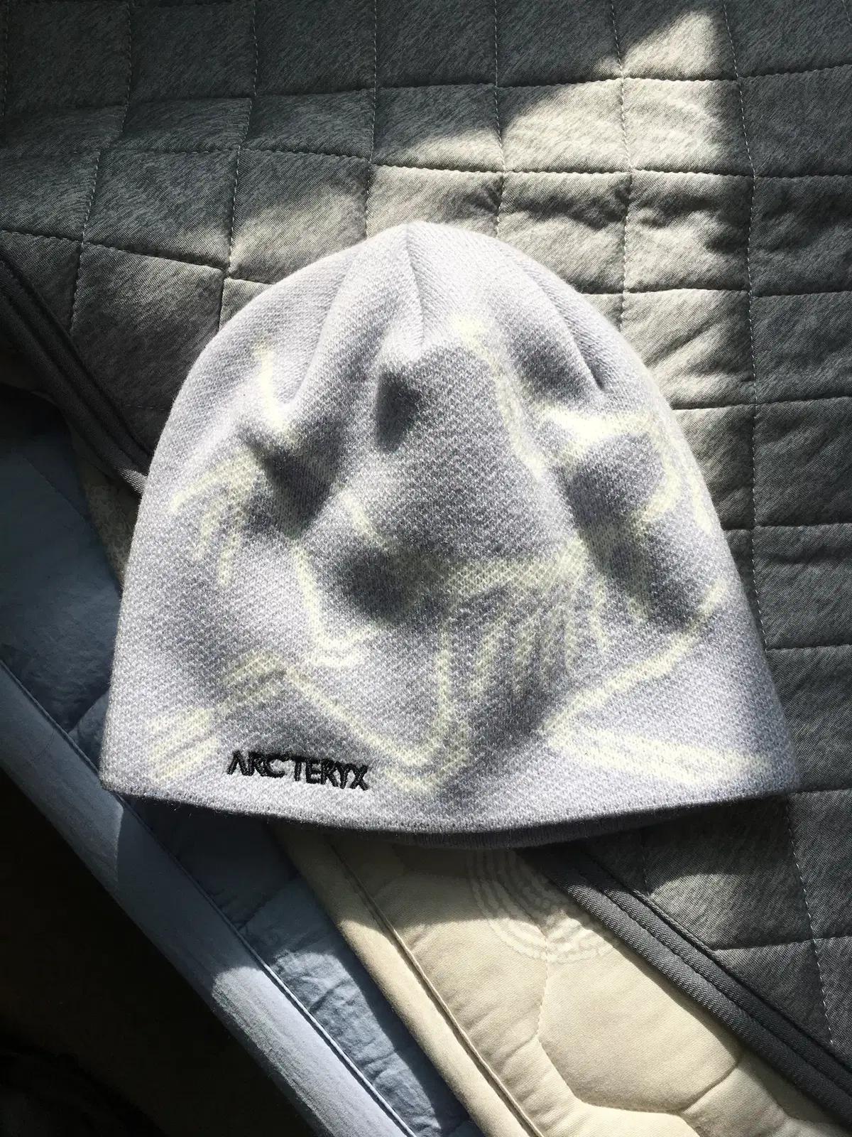 ARCTERYX 비니