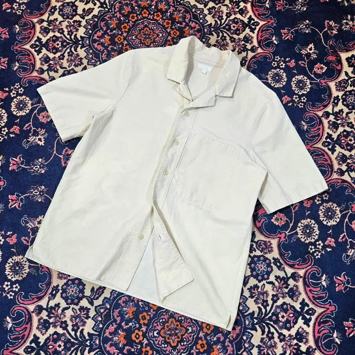 코스(COS) 카라넥 루즈핏 반팔 셔츠 L size