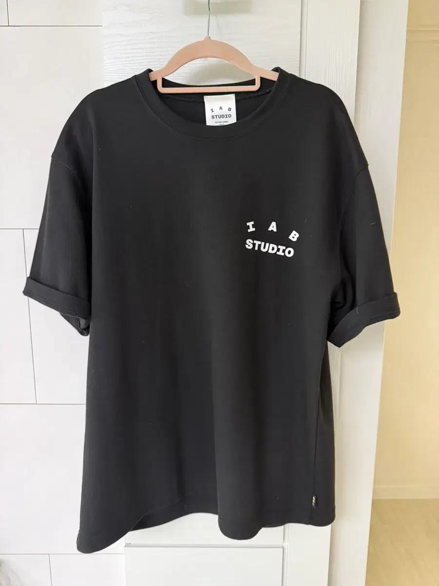 IAB STUDIO 검정 반팔 티셔츠 XL