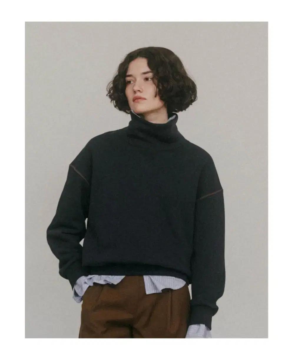 시엔느 High Street Sweatshirt 맨투맨 네이비