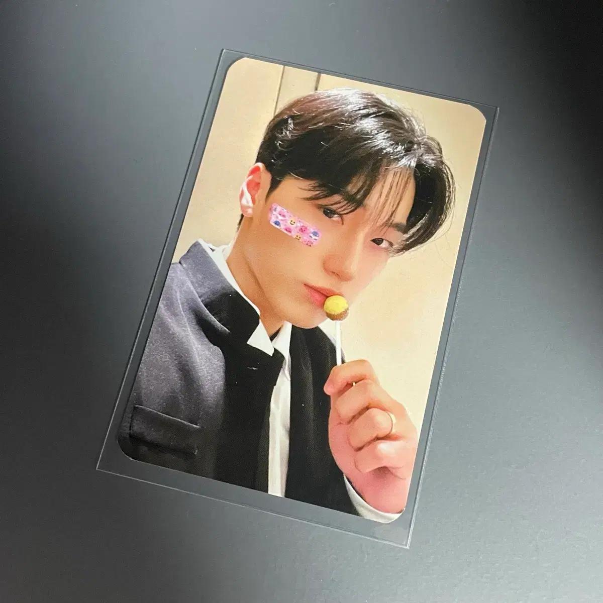에이티즈 무신사 최산 불량티즈 럭드 포카