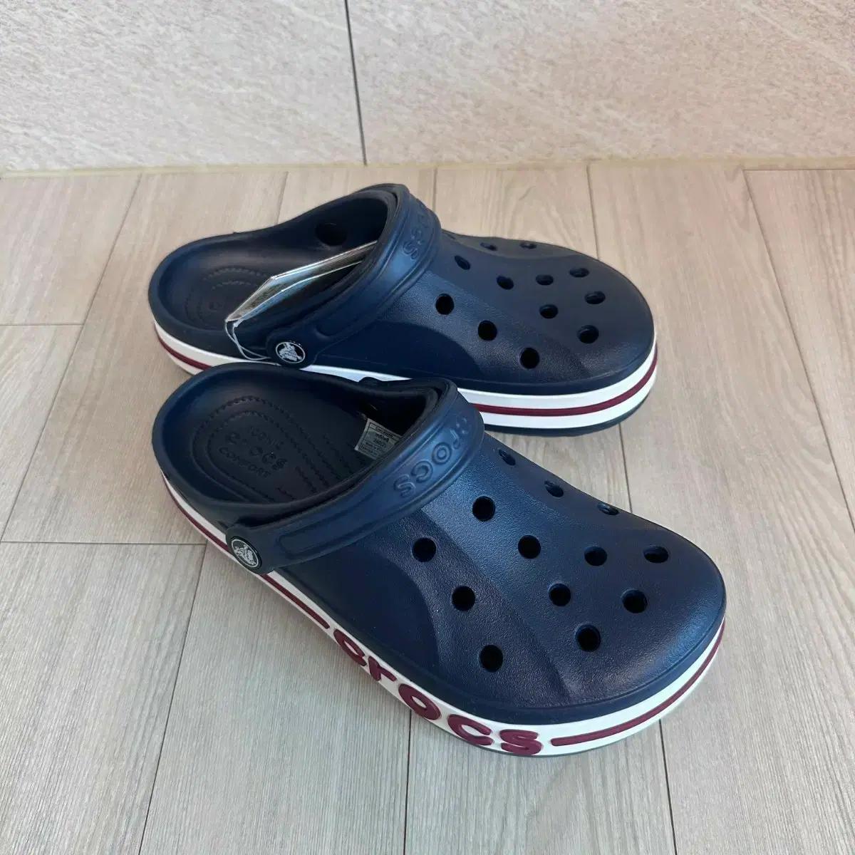 크록스 네이비 260 새상품 배야밴드