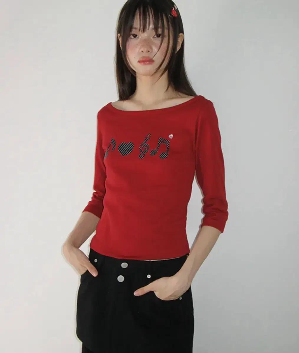 론론/새상품/미착용/레드 하트 음표 포인트 칠부 티셔츠 free