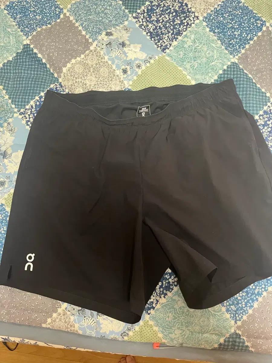 ON Running 온 러닝 검정 반바지