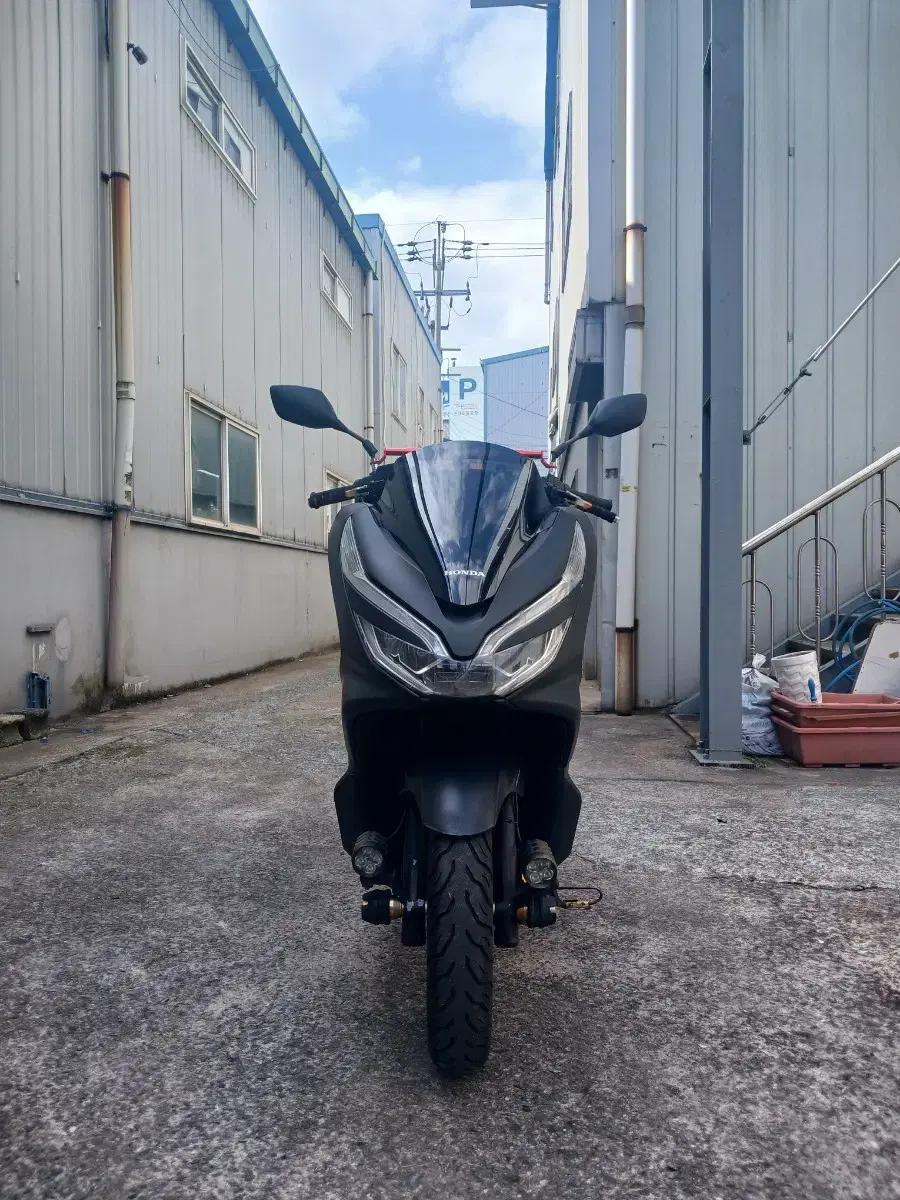 부산19년식 pcx125판매합니다.