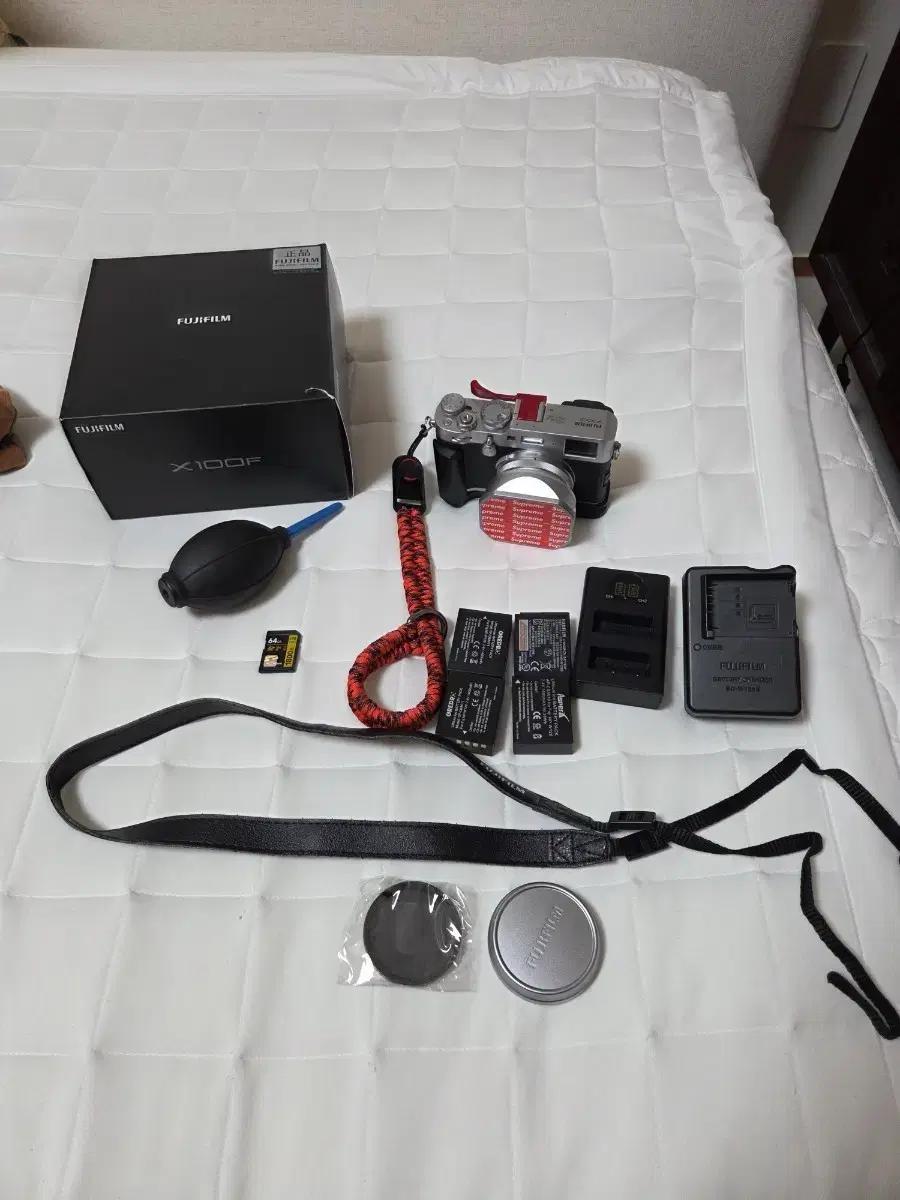 후지필름 X100F 카메라 풀세트 판매합니다.