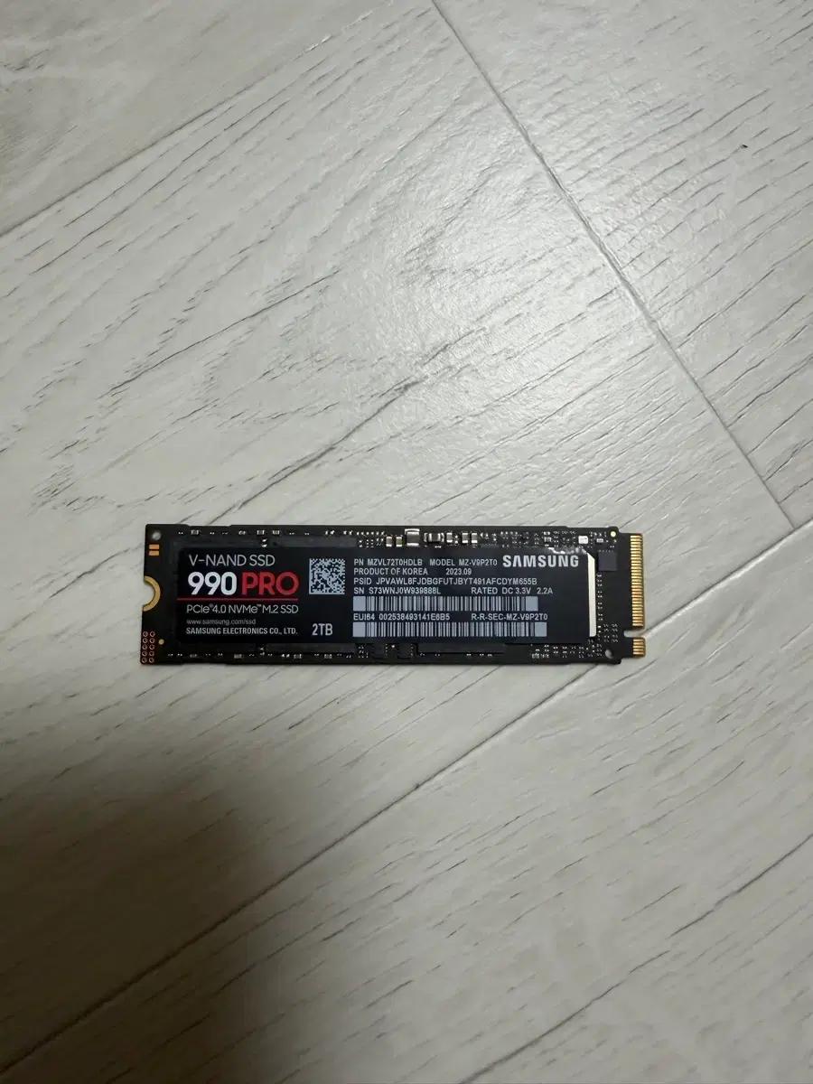 Samsung 990 Pro 2TB 판매합니다.