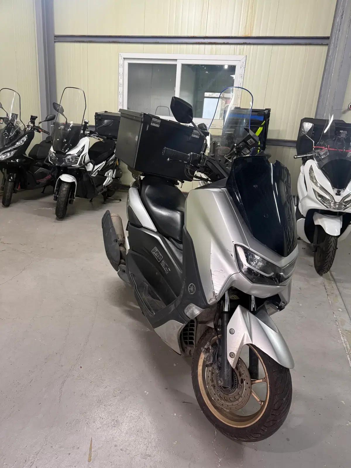 NMAX 125 21년식 7만키로대 판매합니다.