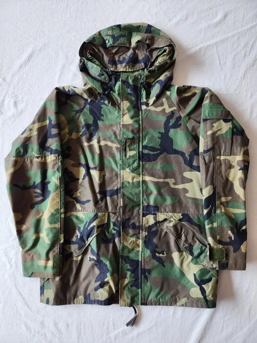 US Gore-tex parka 1st woodland