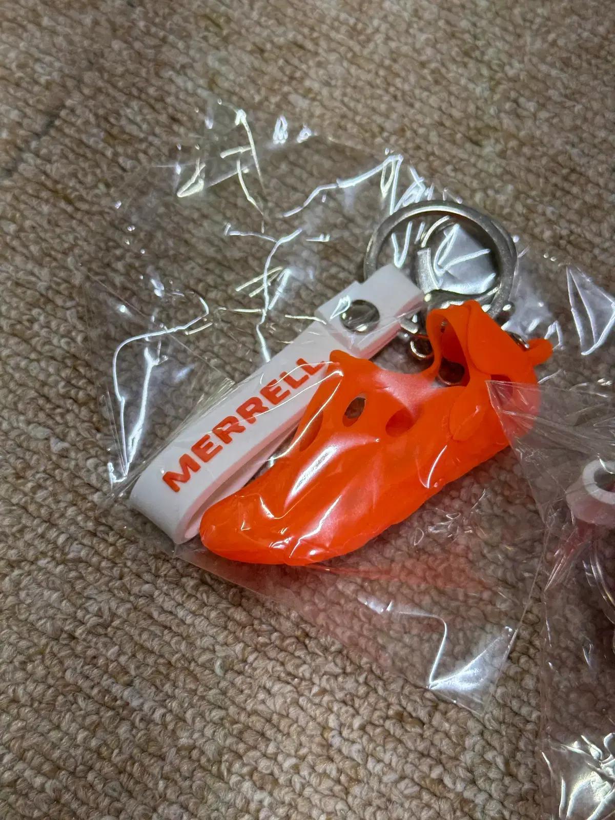 머렐 Merrell 신발 키링 판매 오렌지 컬러 새상품 1개 가격