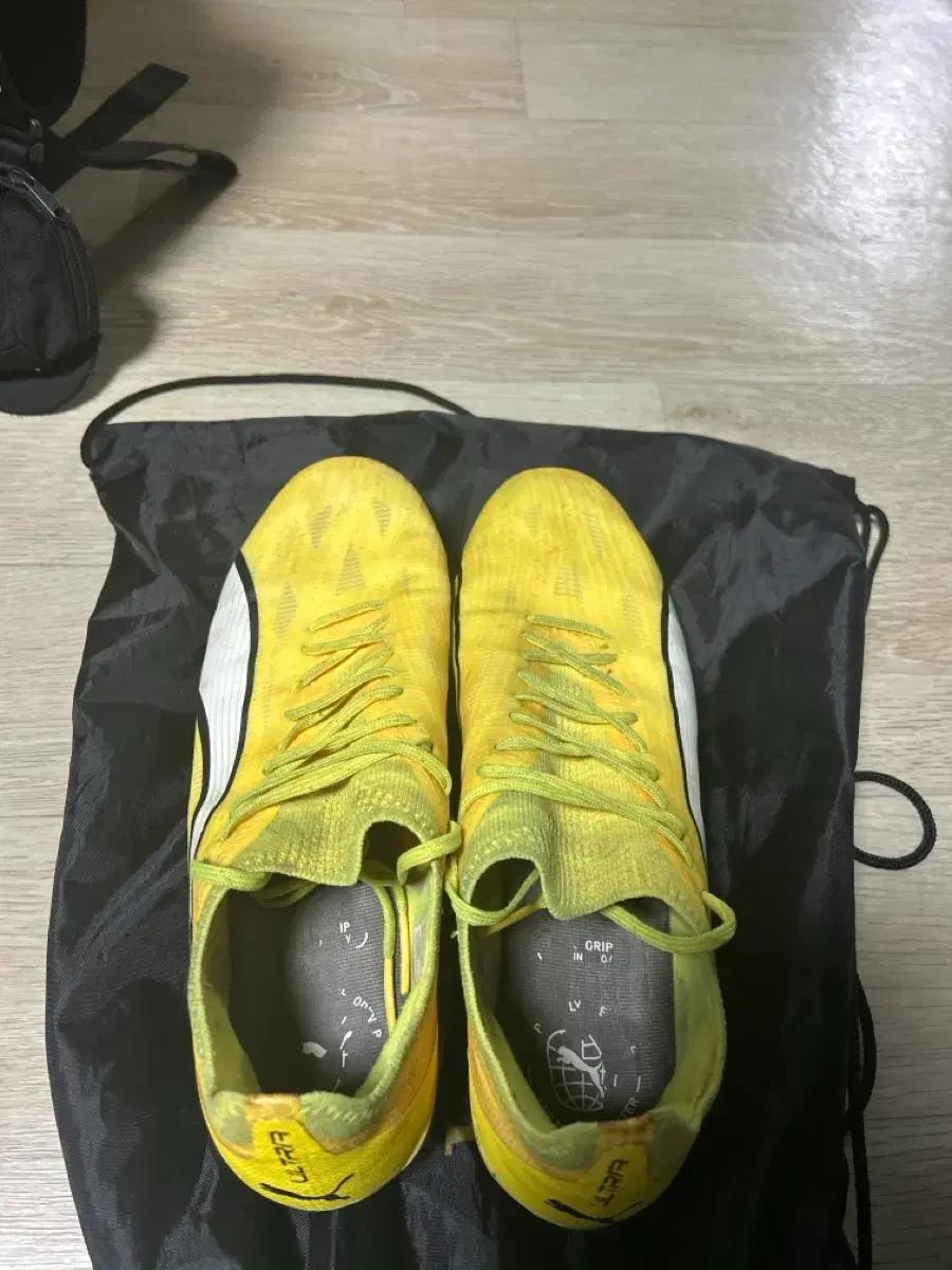 푸마 울트라 축구화 260