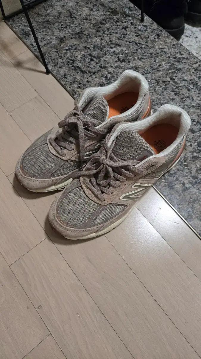 뉴발란스 990 운동화 베이지