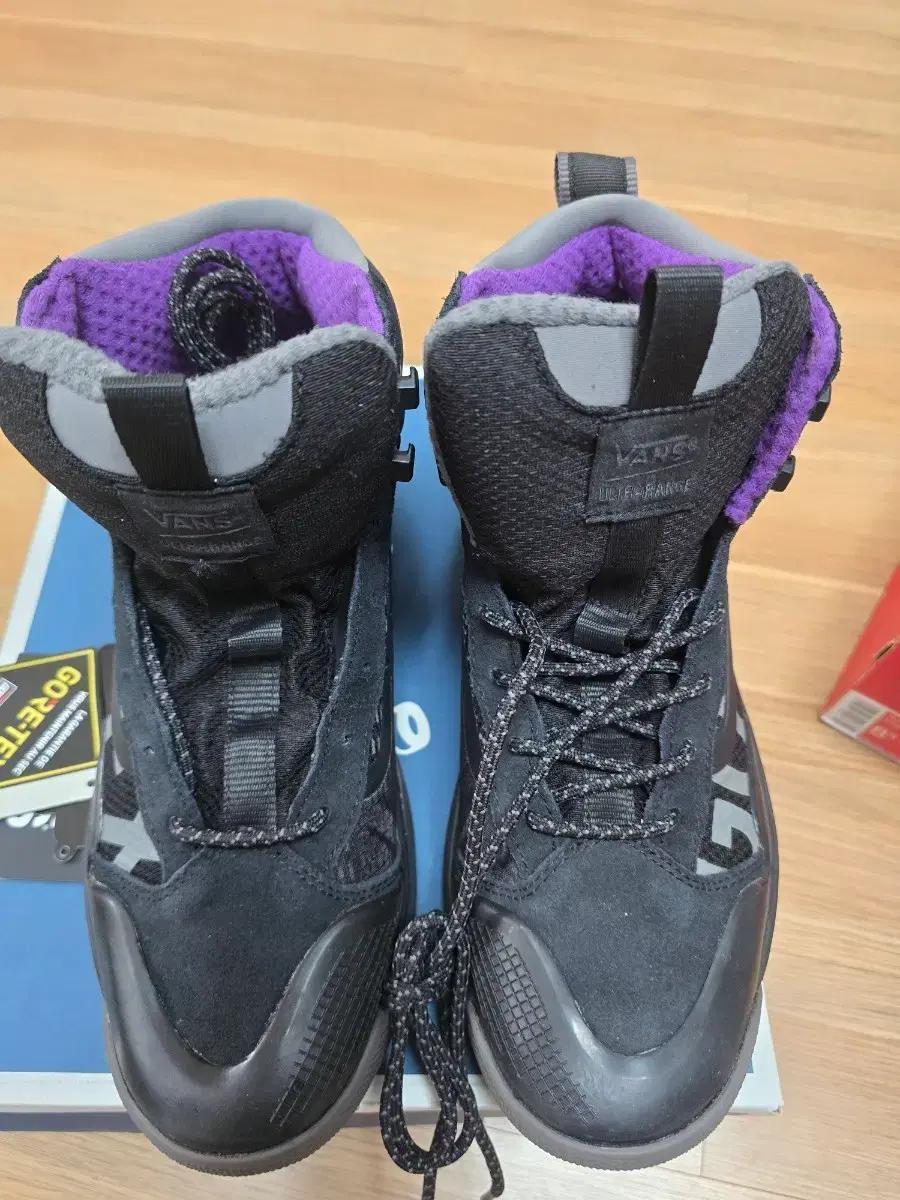 (새제품) Vans Ultrarange Hi MTE 고어텍스 260