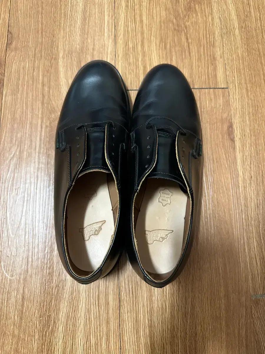 레드윙 포스트맨 285 10.5D