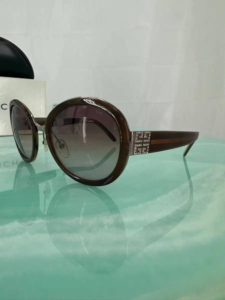 [새상품 무료배송] 정품 지방시 Made in Italy 선글라스