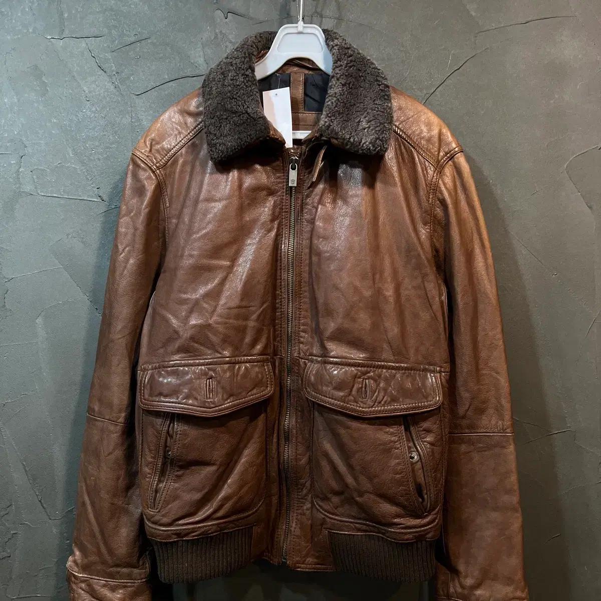 [M] Massimo Dutti 마시모두띠 소가죽 퍼카라 레더자켓