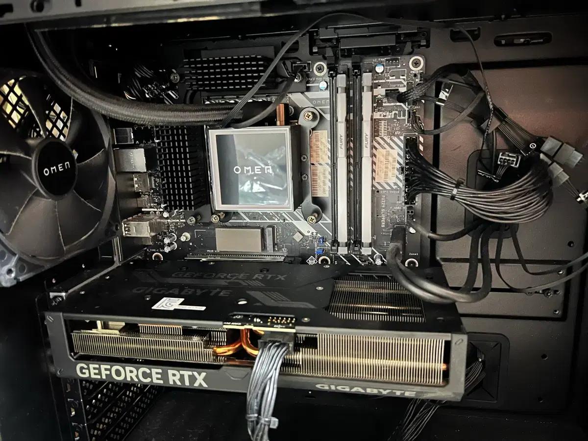 HP OMEN 고사양 게이밍 PC(7950x3d/4070ti super)