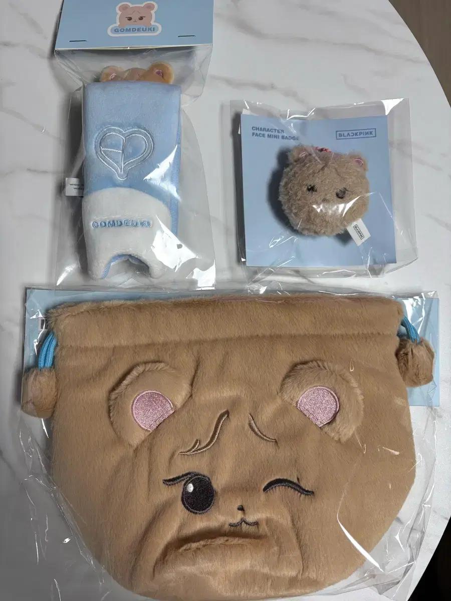 원가양도) 블핑 제니 곰득이 파우치 미니 키링 뱃지 GOMDEUKI