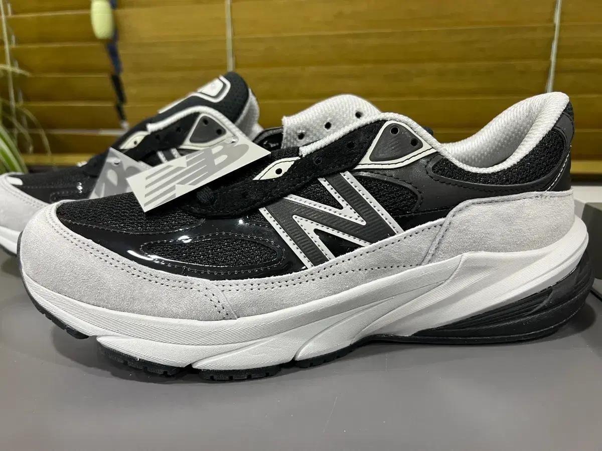 뉴발란스 990 v6 265mm