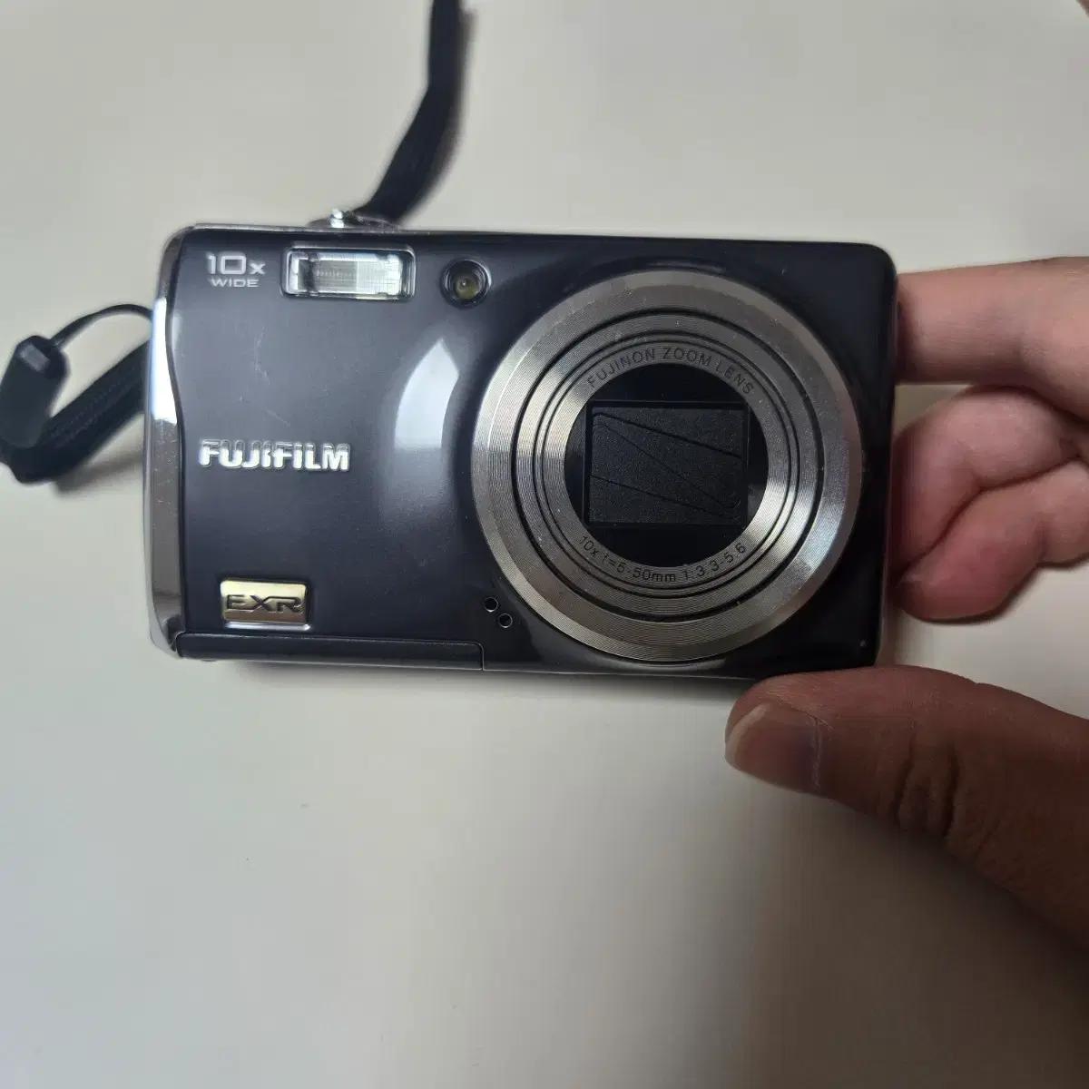 후지필름 파인픽스 f70exr 카메라