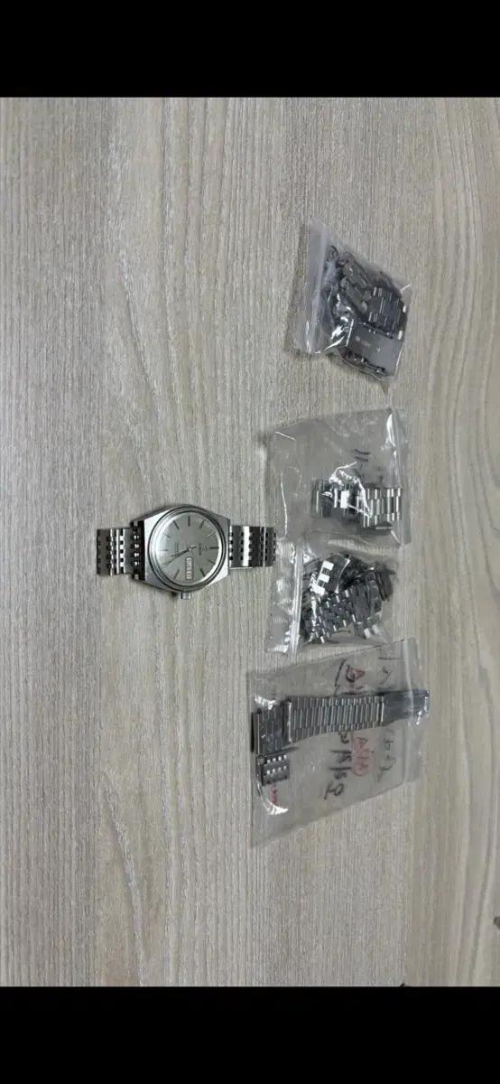 오메가 뻐뻐시 모델 팝니다.