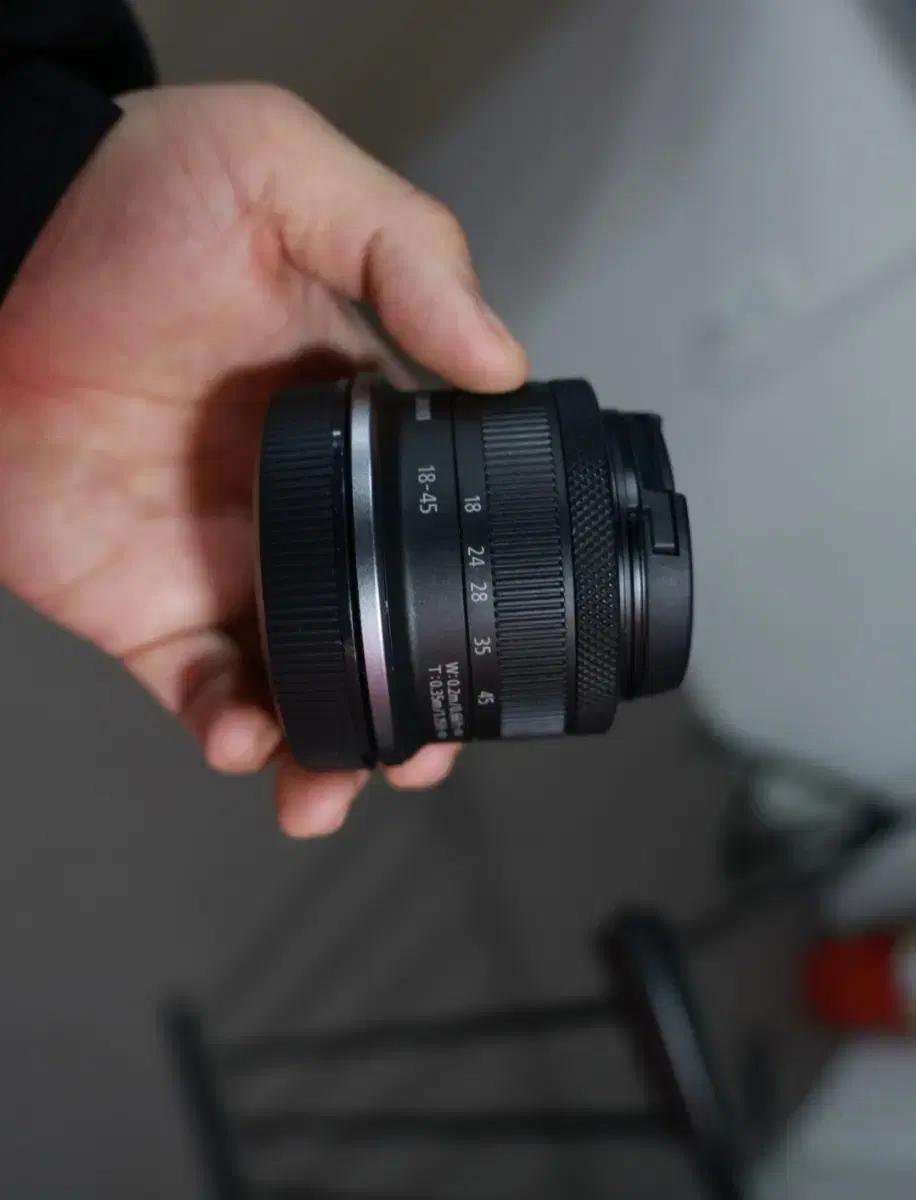 캐논 rfs 18-45mm 번들렌즈
