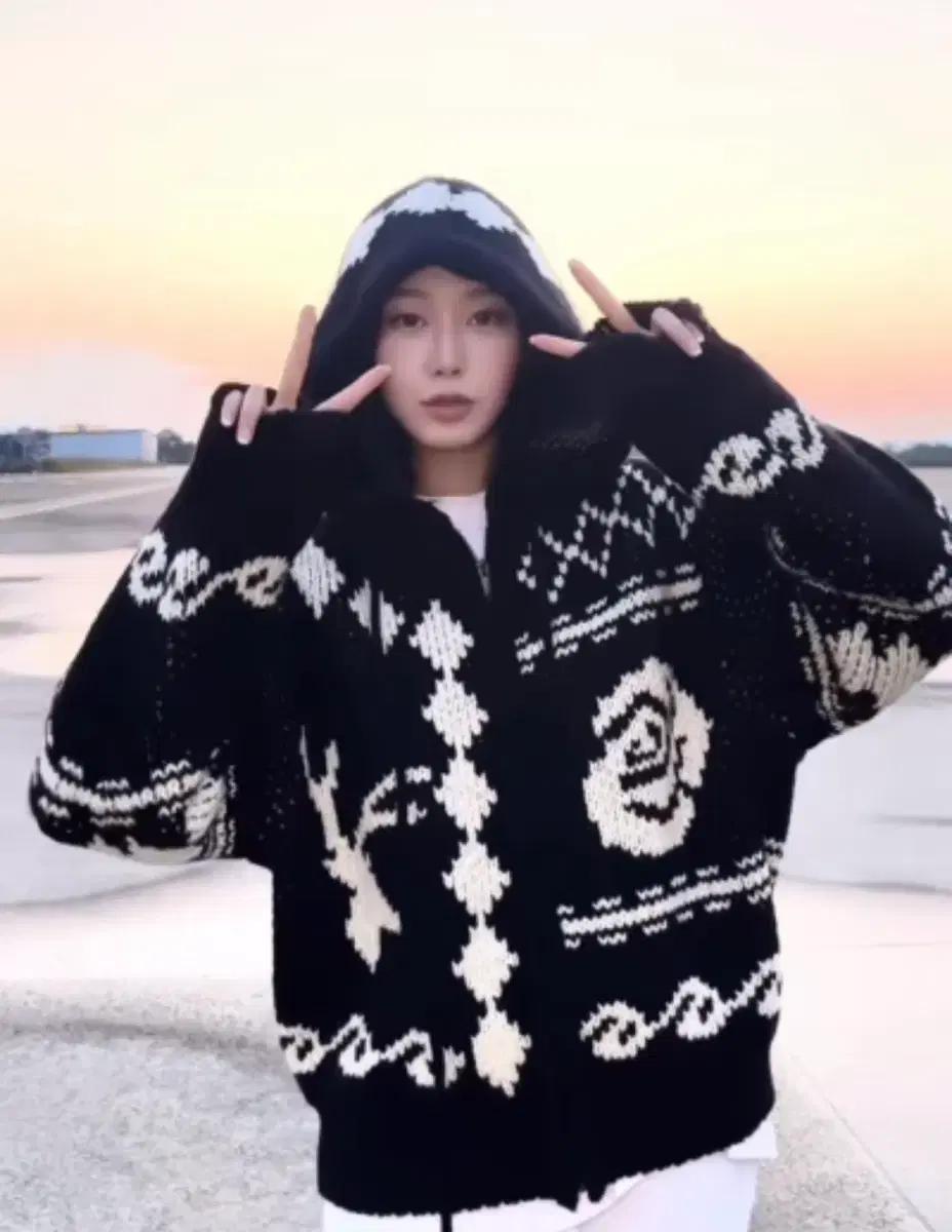 (에스파 카리나, 지젤 착용) OPEN YY 오픈와이와이 로즈 앤 디어