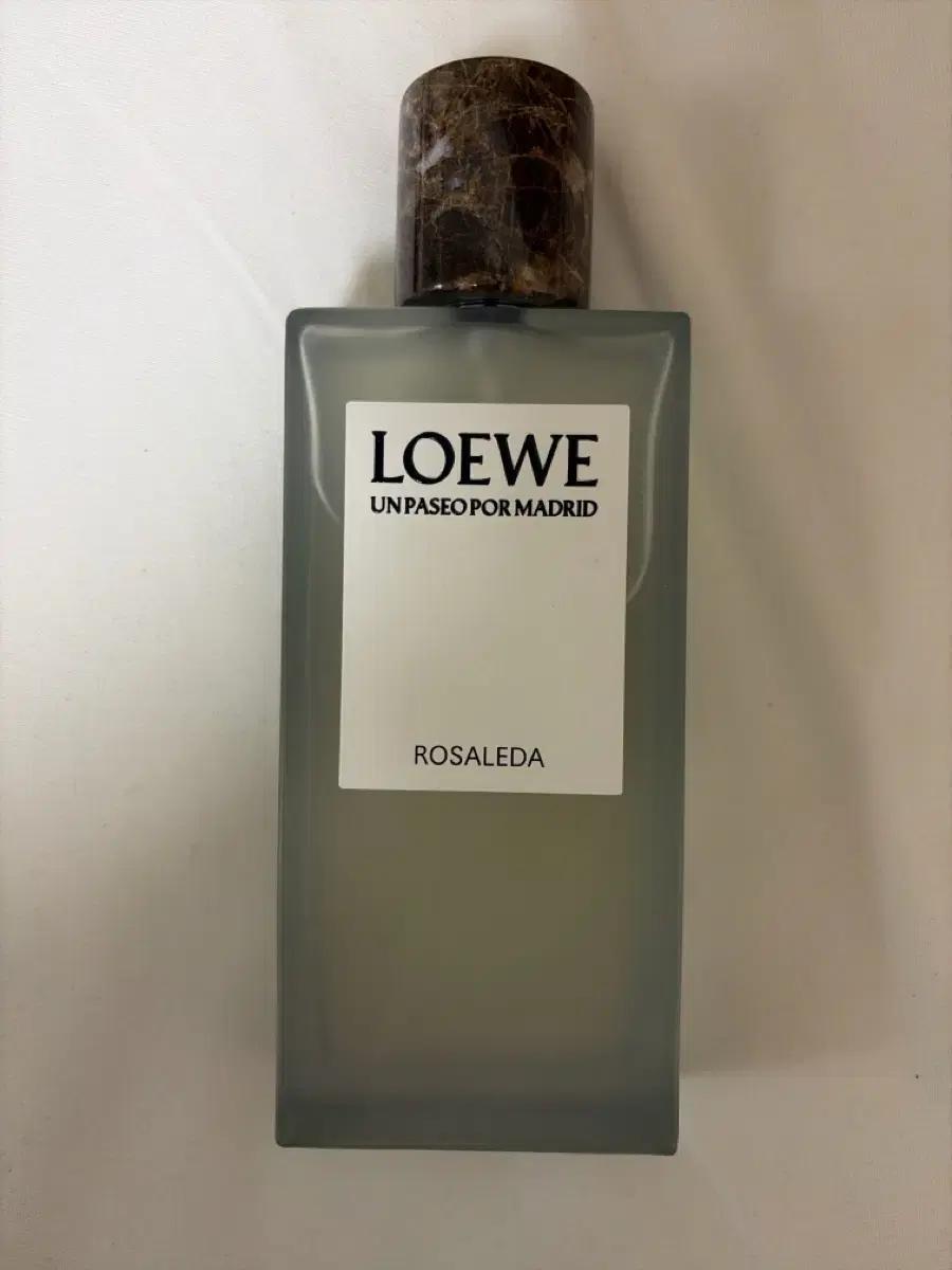 로에베 향수 운 파세오 포 마드리드 로사레다 100ml 팝니다