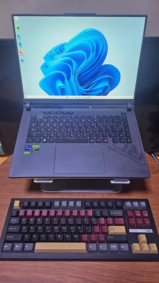ASUS ROG Strix i9 RTX4070 32G램 1Tb SSD 게