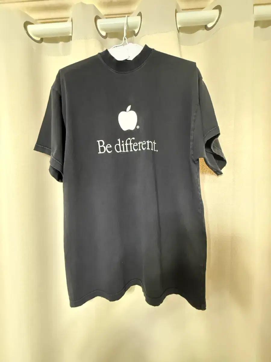 [1] 발렌시아가 애플 be diffrent 반팔 티셔츠 블랙 판매
