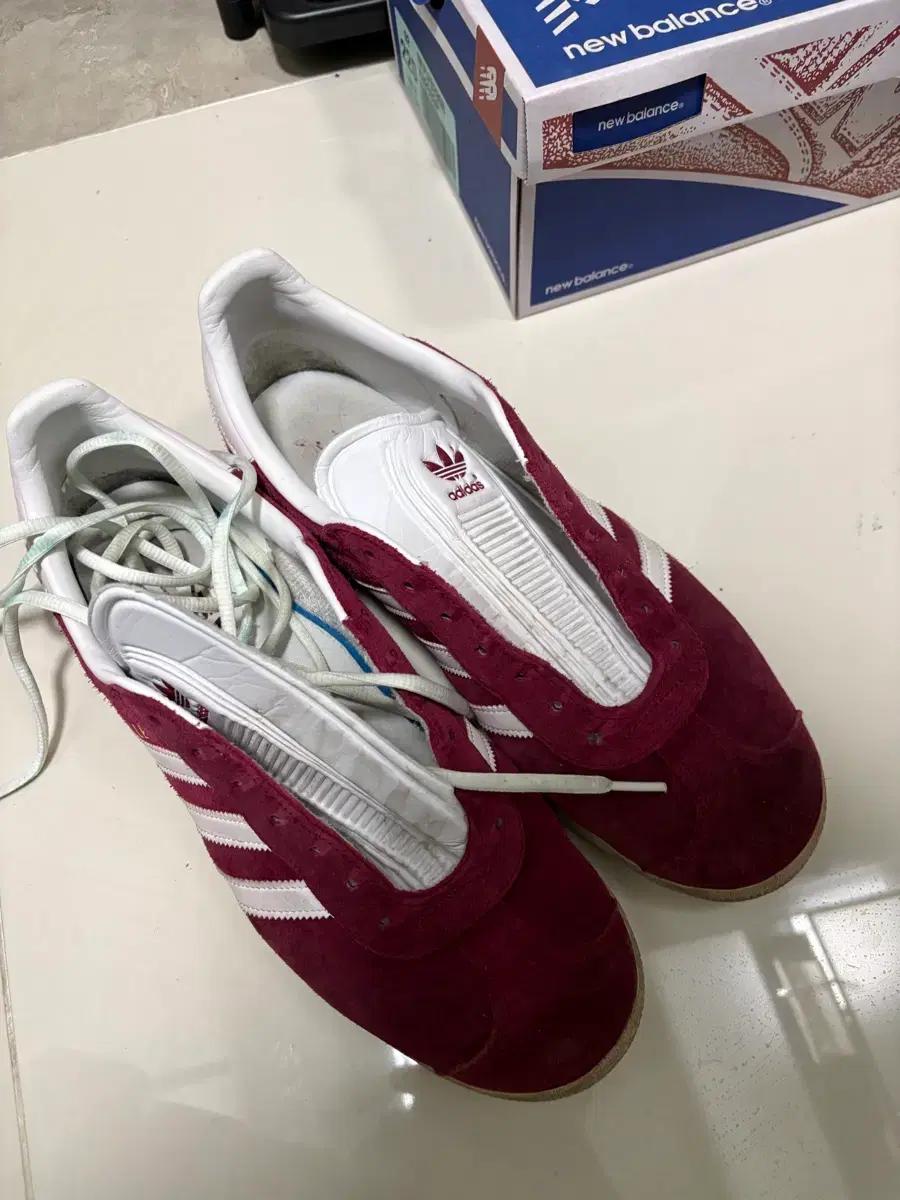 아디다스 가젤 275 레드