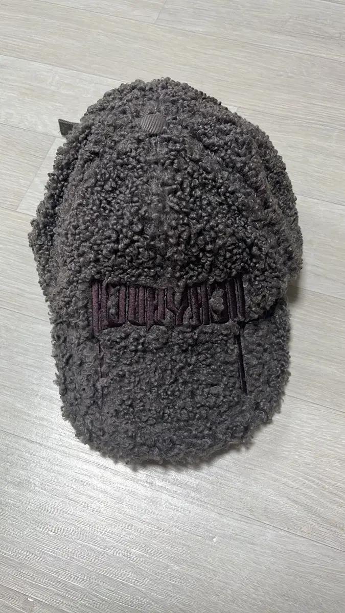 아조바이아조 뽀글이 모자