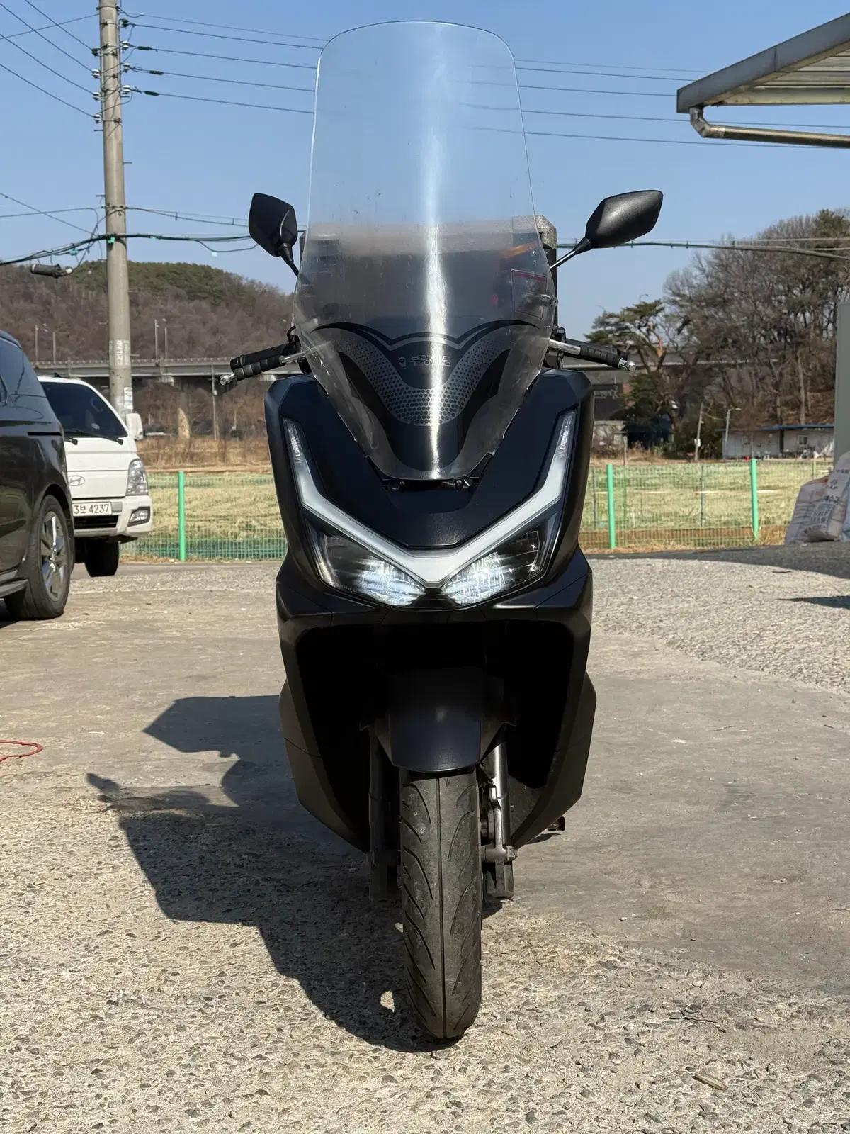 PCX125 25년식 저렴하게 판매합니다