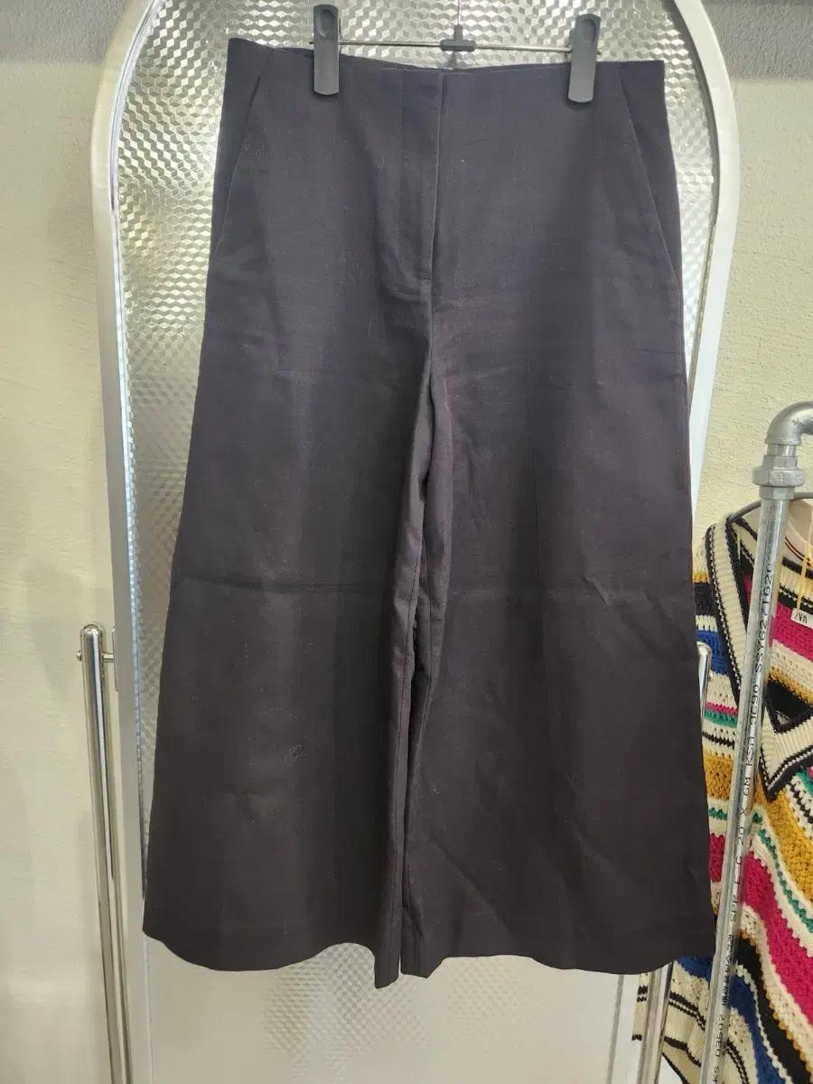 COS 와이드 팬츠블랙 EUR36