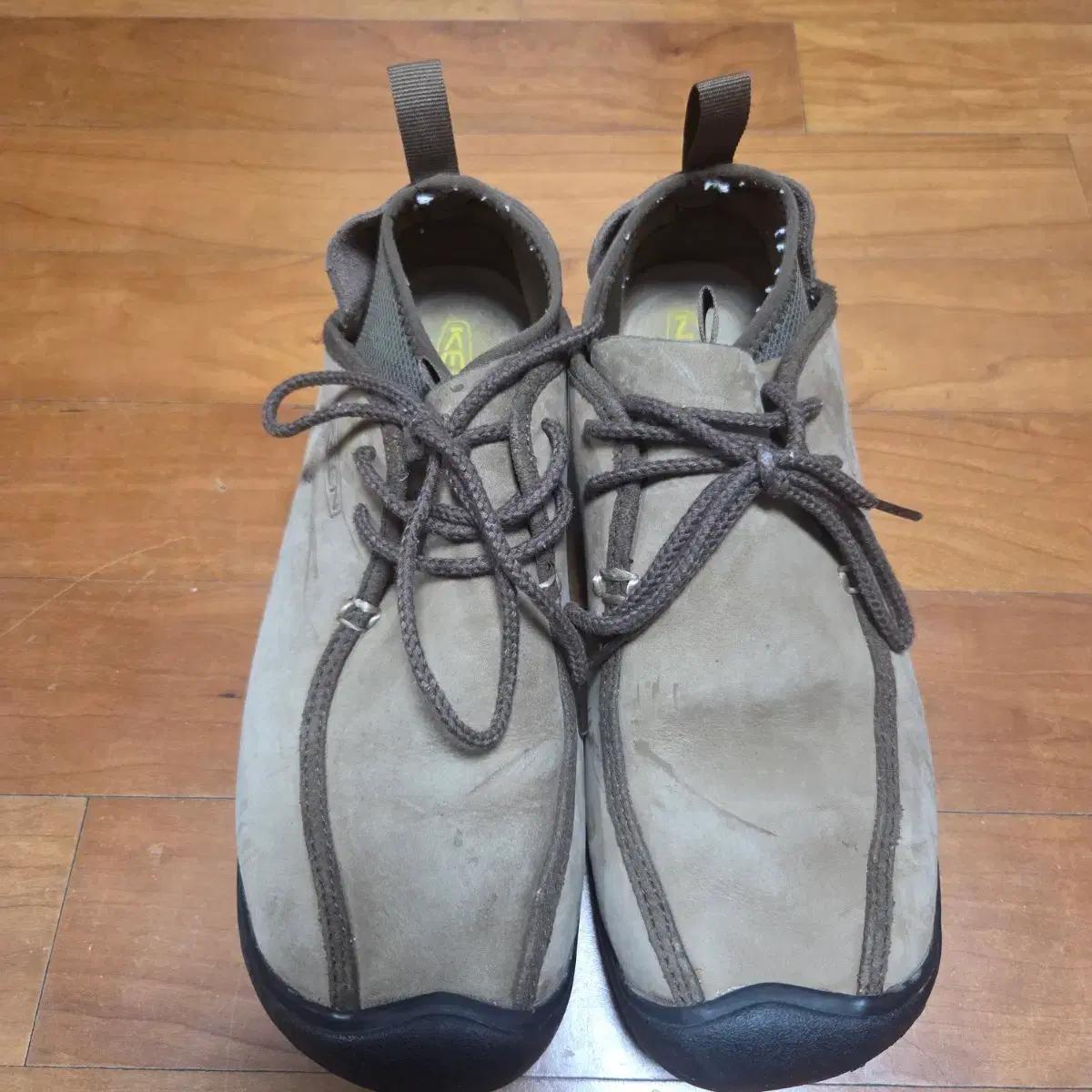 킨 KEEN 스웨이드  신발