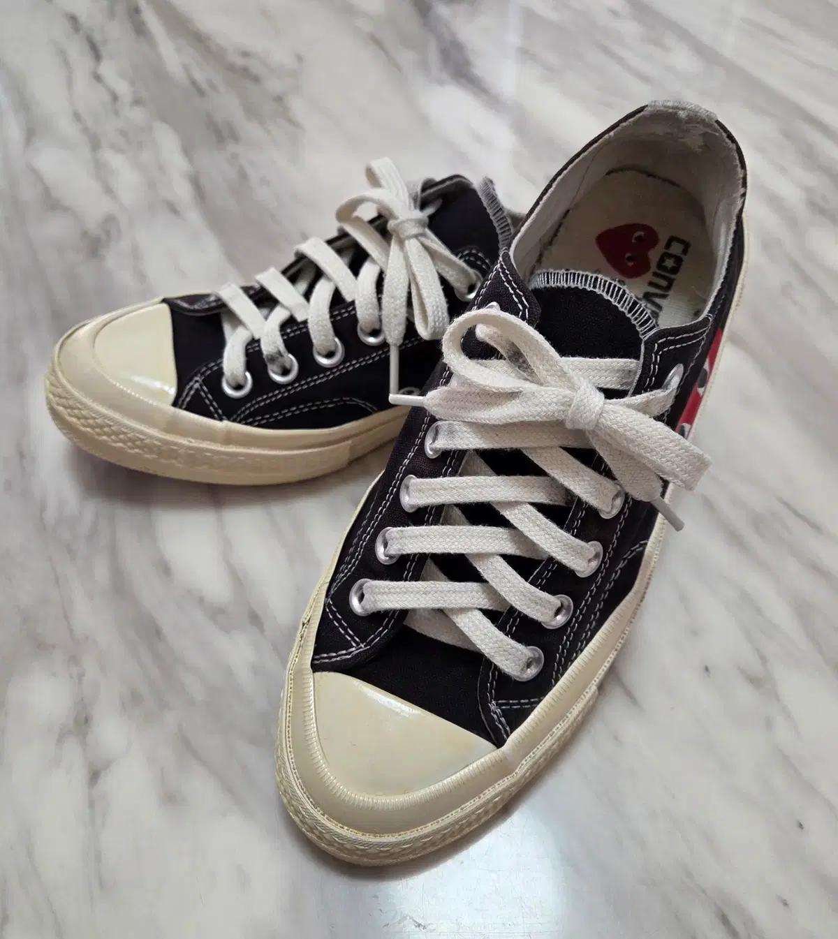 꼼데가르송 x 컨버스 로우 스니커즈