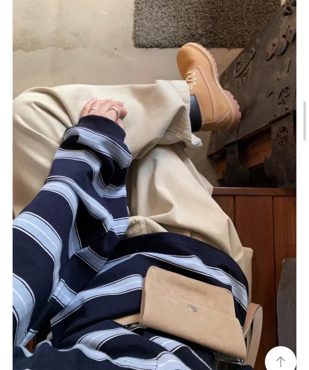 헤이그 느낌 스트라이프 카라티