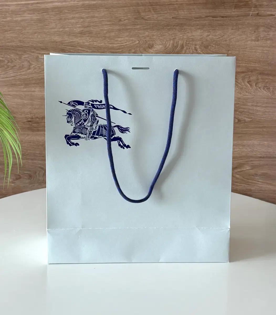 버버리(Burberry) 쇼핑백(종이백) 1장 당 13,500원 [택포