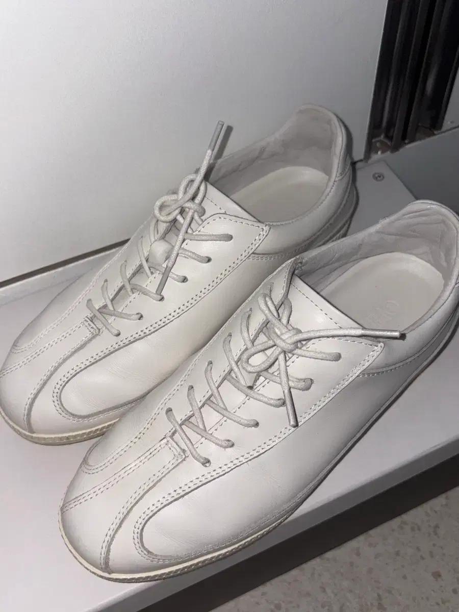 페몬트 dress white 판매합니다!!!!!!!!