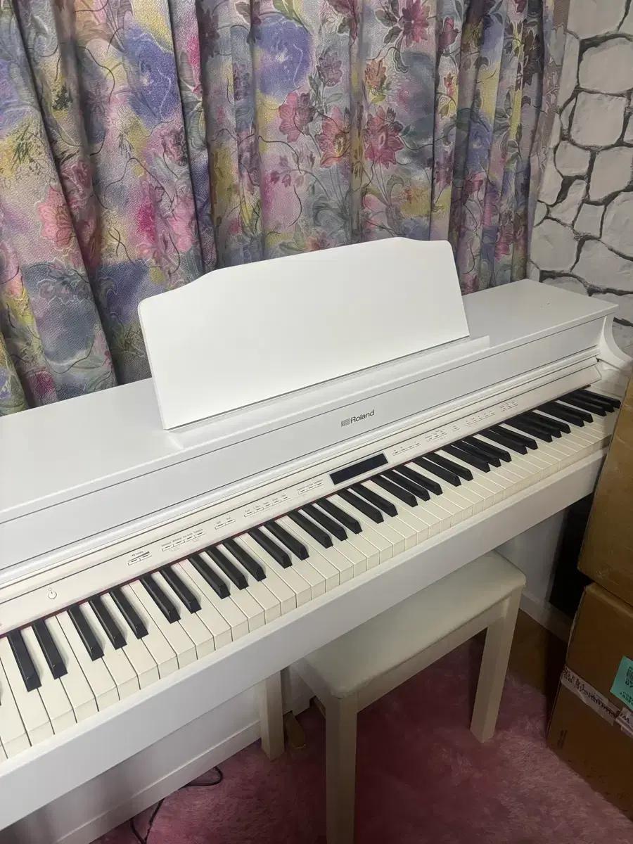 [상태최상] 롤랜드 HP603 화이트 (목재 PHA-50 건반) 판매합니