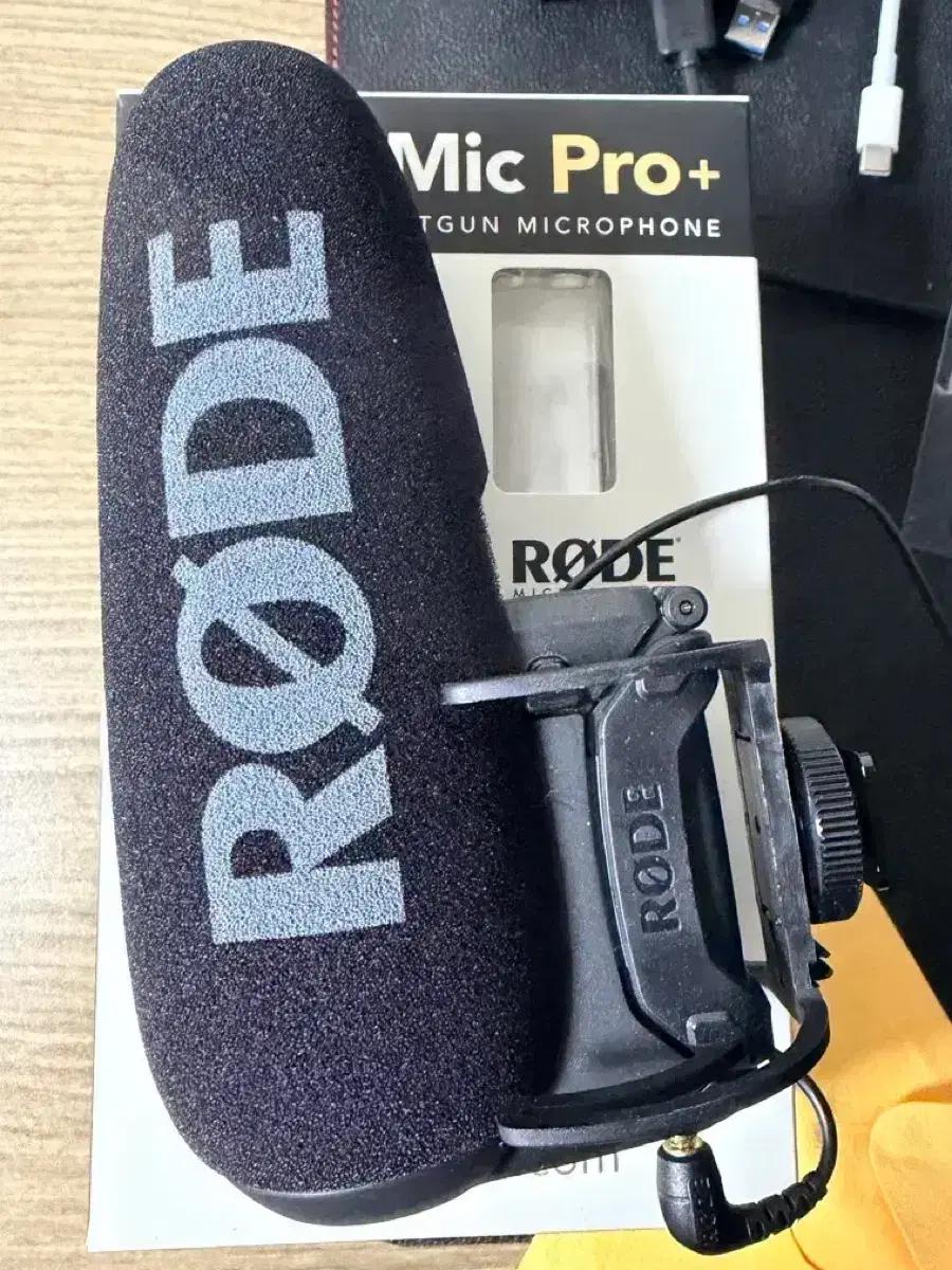 로데 rode 마이크 VideoMic Pro Plus 팝니다.