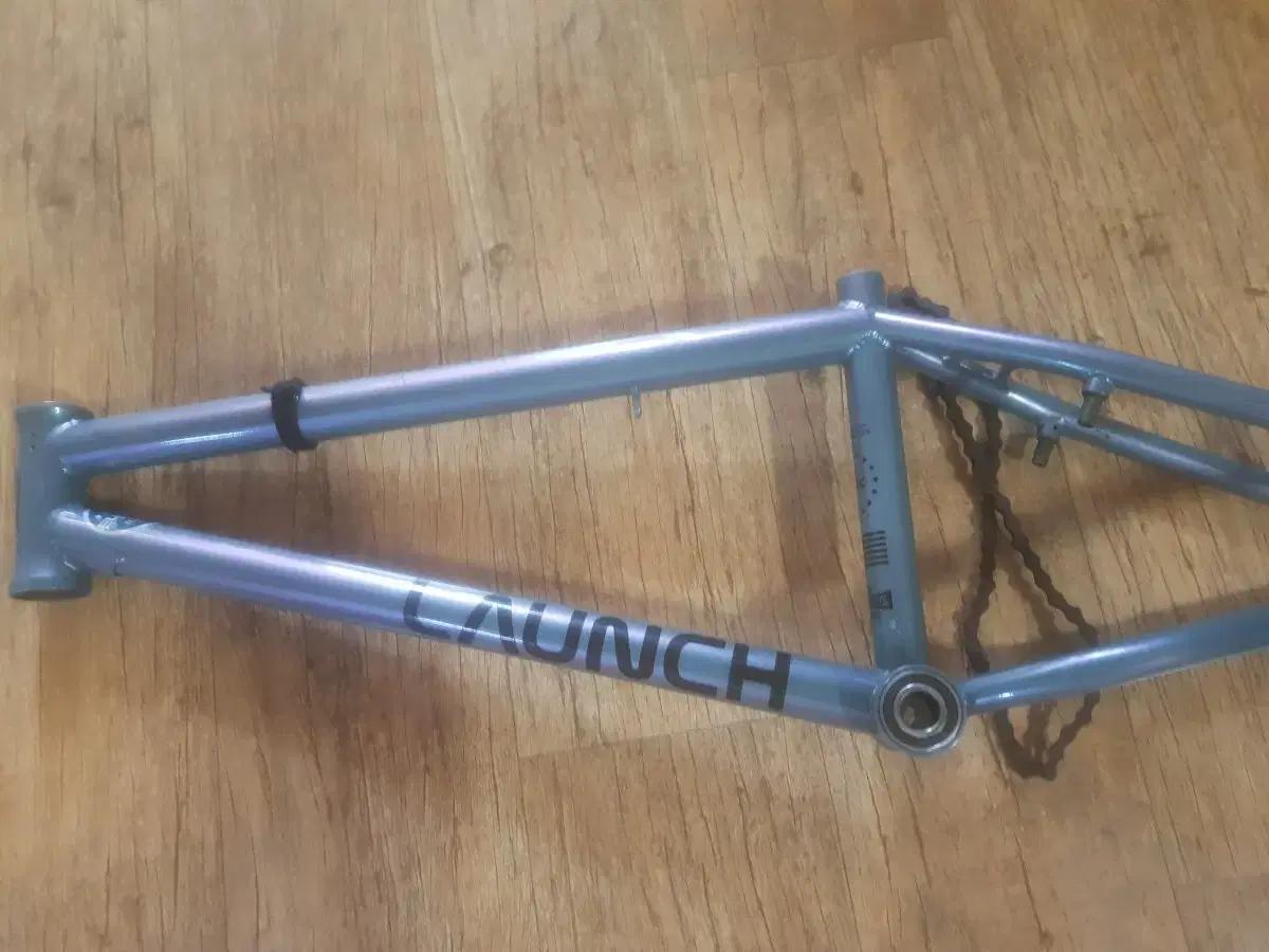 kink LAUNCH BMX 프레임 bb포함
