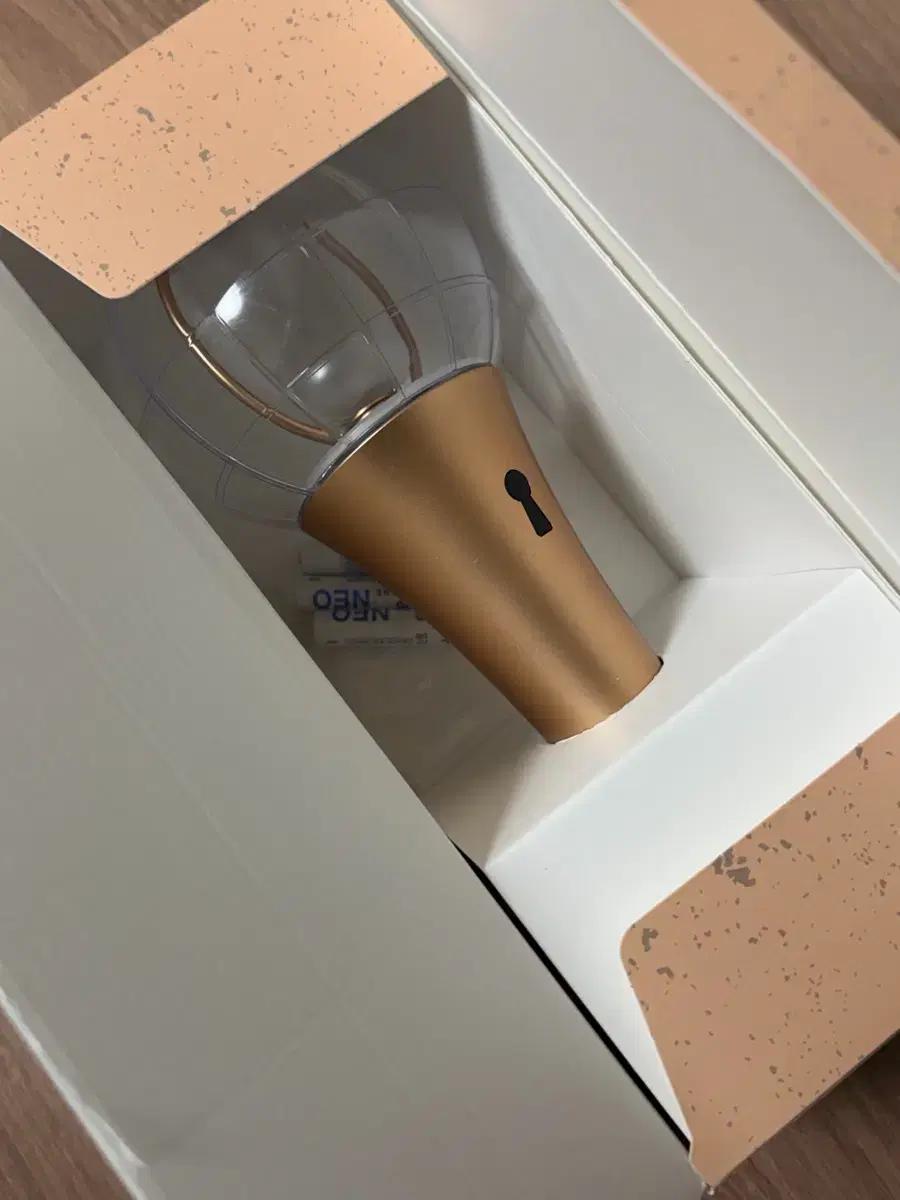 에이티즈 응원봉 라이티니 양도 (급처라가격조정가능)