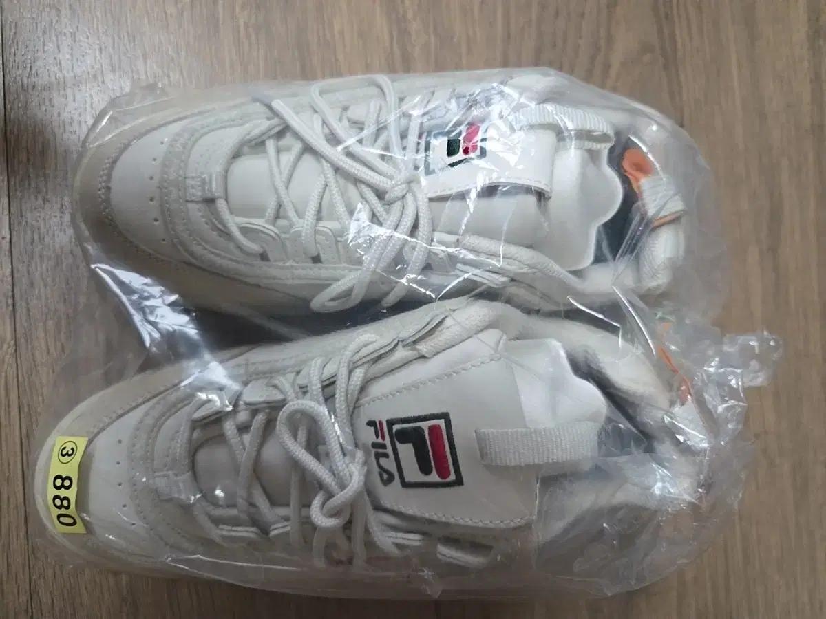 휠라 디스럽터 운동화, 휠라 신발