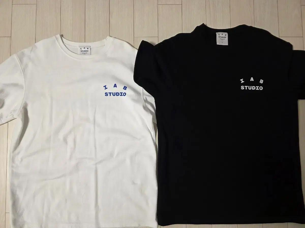 IAB STUDIO 아이앱스튜디오 10주년 티셔츠 블랙/화이트 L
