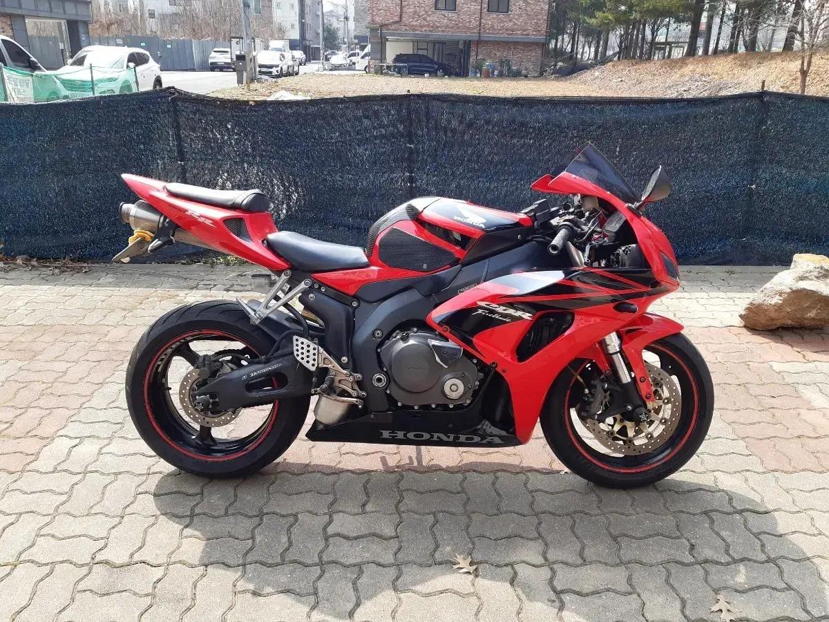 cbr1000rr 순정카울 판매 합니다.