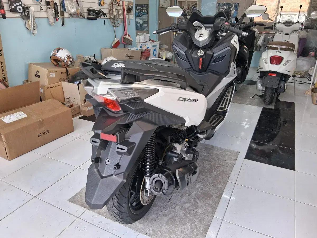 크루심125 판매 조이맥스 보이져 오토바이 nmax125 pcx125