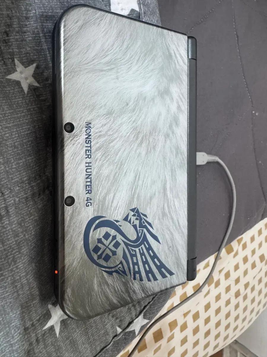 닌텐도 New 3DS  XL (큰다수) 몬스터헌터 4G 한정판 정발판 단