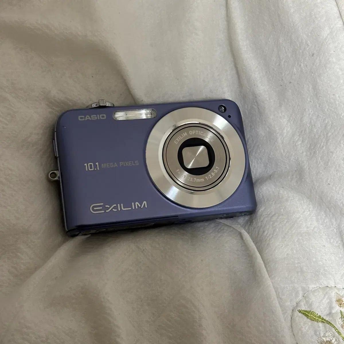 카시오 엑슬림 1050 상태양호 casio ex-z1050 홍은채디카